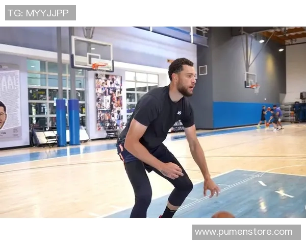 扎克拉文如何在NBA赛场上展现个人魅力与团队合作的完美结合